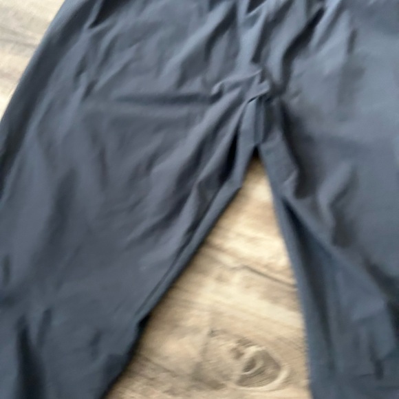 Lululemon Mens Grind Down
Pants  Athletic Stretch Athlesiure Gym - Picture 9 of 10